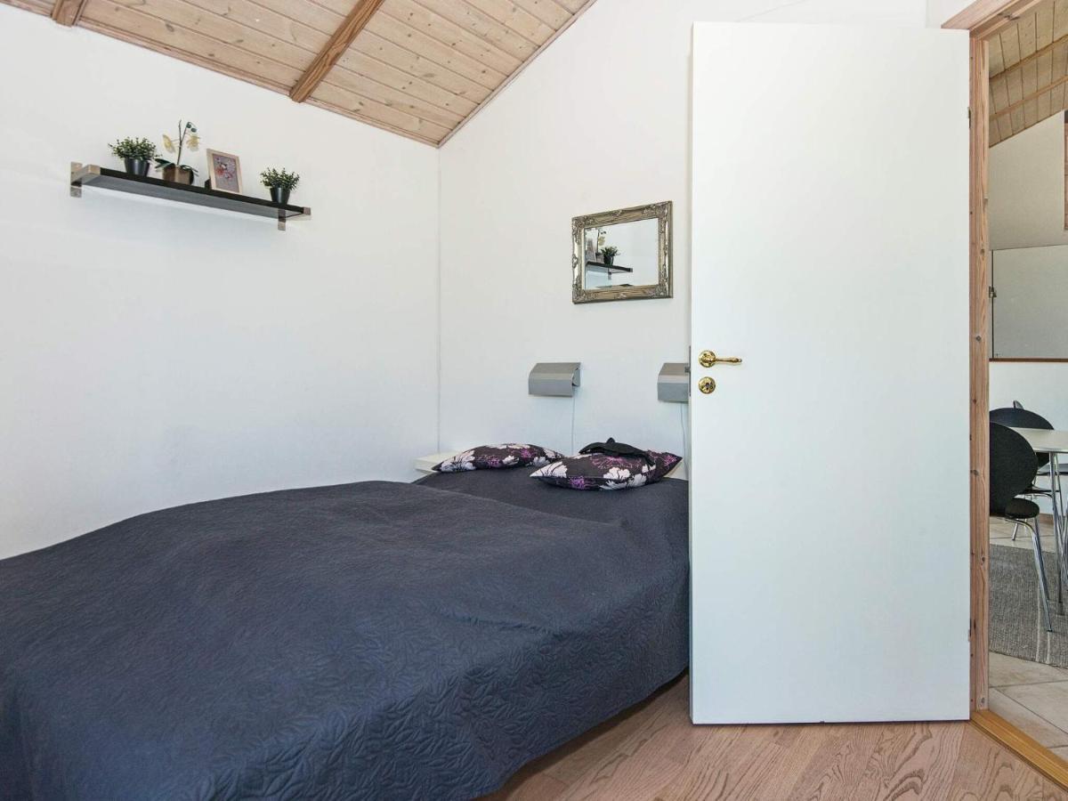 8 Person Holiday Home In Ulfborg Exterior photo